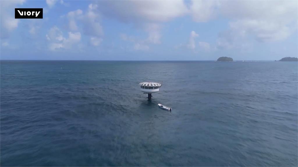德國工程師海中定居逾兩個月 打破金氏世界紀錄