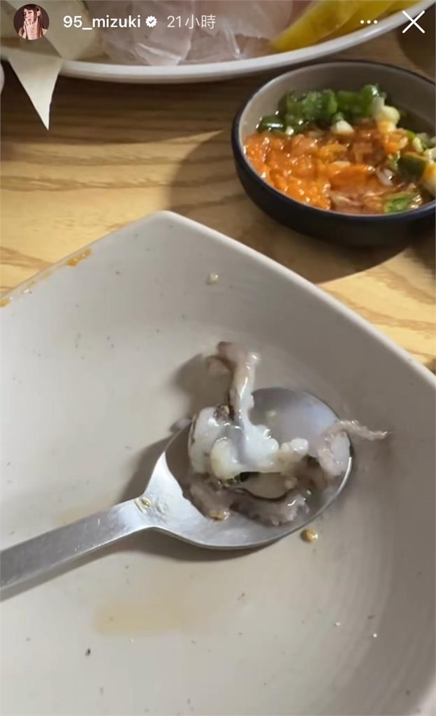 不忍了?林襄韓國暴吃曬照問:我有長肉吧!粉絲看完回應「超直白」
