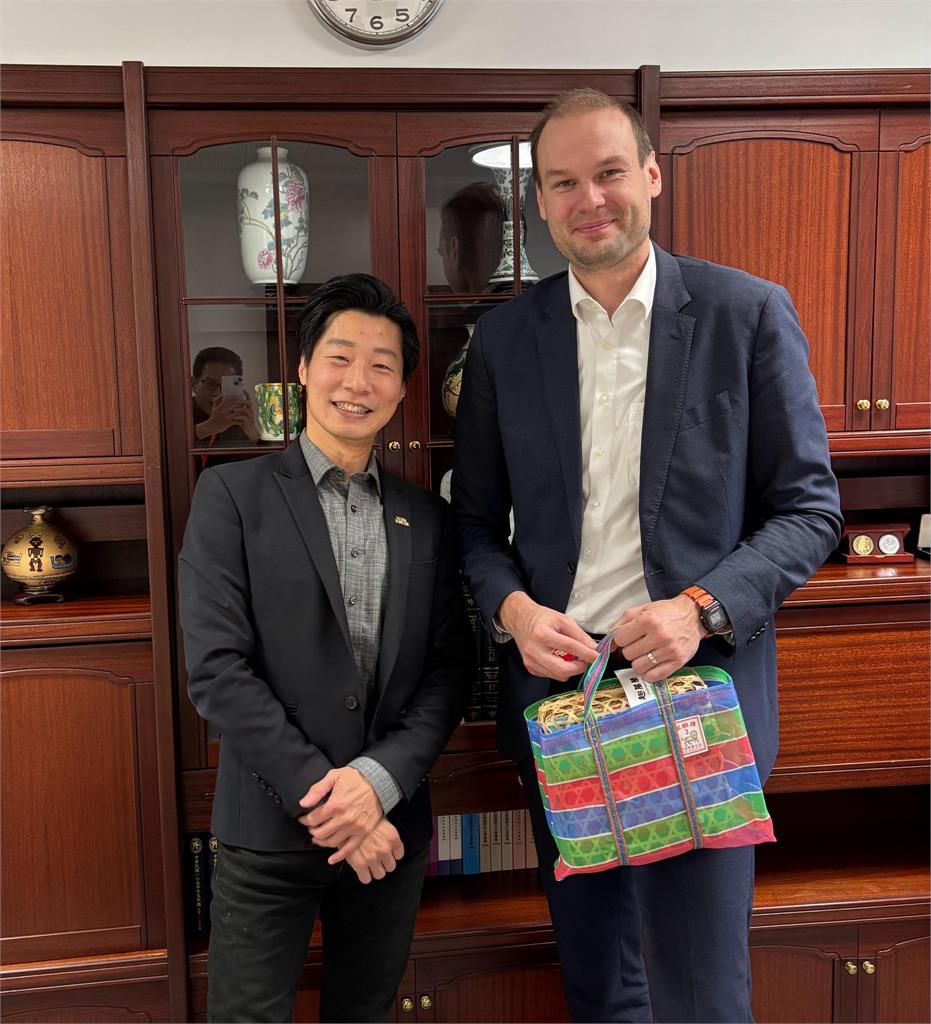 林昶佐衝芬蘭5個月「身形大縮水」!驚人「海拔落差」網嚇爛:也太可怕了