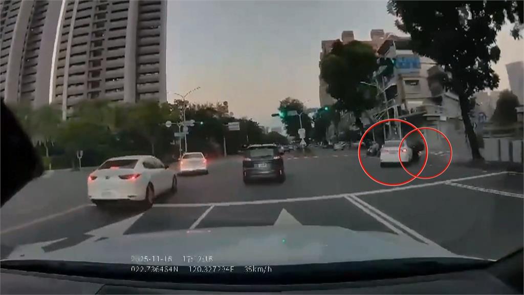 高雄73歲駕駛違規右轉 高速衝待轉格撞8車1死8傷