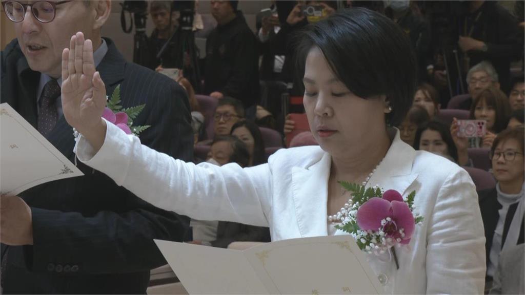 快新聞／李貞秀糗了！放棄國籍文件錯誤百出　本人回應了：當初「這方式」來台