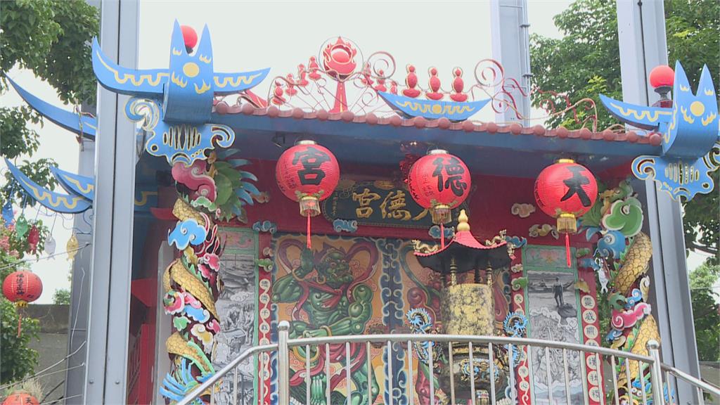水漫三腳渡碼頭現奇景 土地公廟高懸半空中