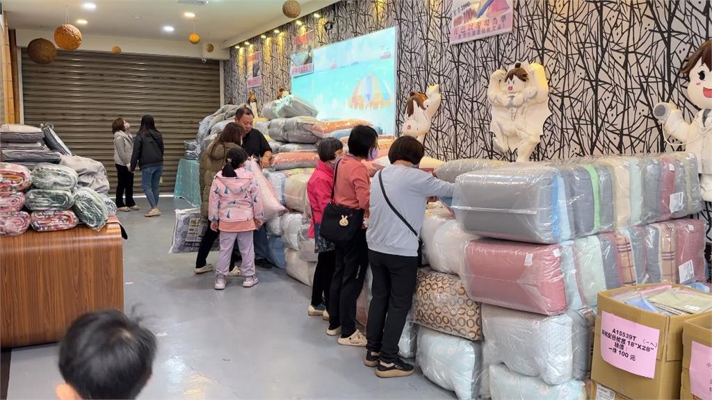 寒冬送暖! 棉被業者豪砸百萬 「800條發熱被」免費送