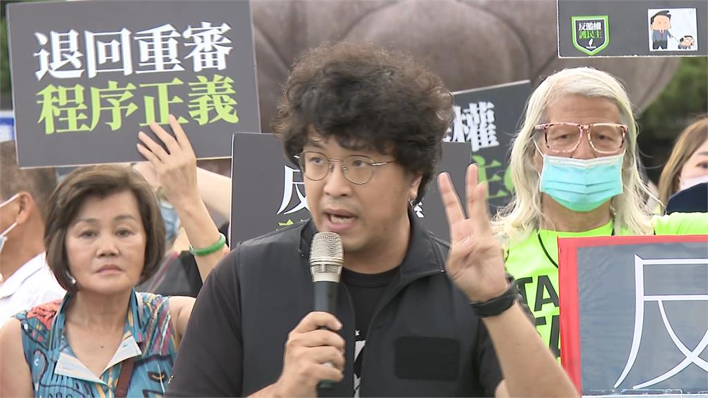 林右昌帶隊「下鄉宣講」抵花蓮 民眾:罷免傅崐萁
