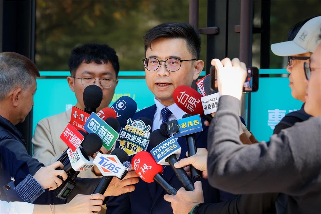 快新聞／突破重圍！賴瑞隆初選勝出　將披綠袍競選高雄市長