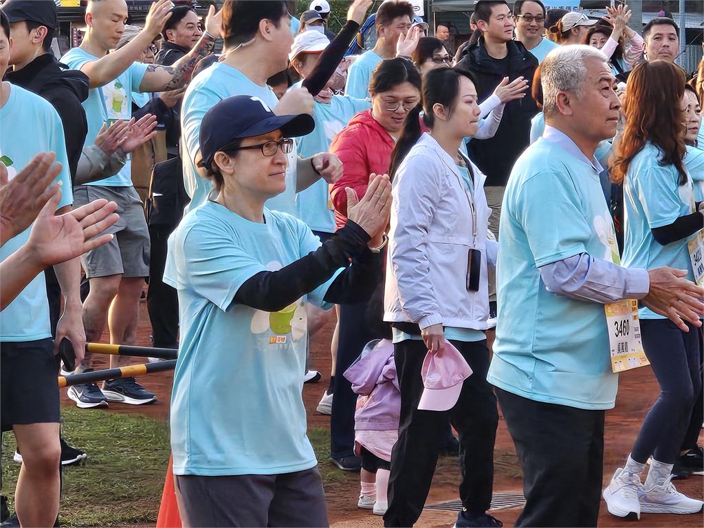 蕭美琴參加瑞穗柚花追香路跑 力挺在地農產