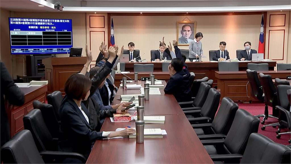 藍白這下被自己害慘了！「立院國防預算卡關」美專家放大招籲：取消他們家屬美簽