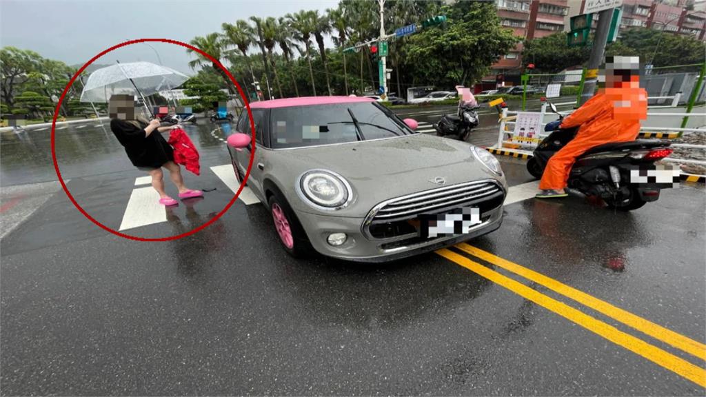 疑左轉未禮讓直行車！　小甜甜開車撞傷騎士「多處撕裂傷」挨告