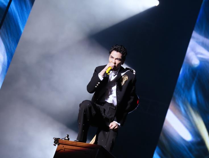 蕭敬騰暌違5年「在台灣跨年」!開唱前「開嗑1物」私下真面目全被拍