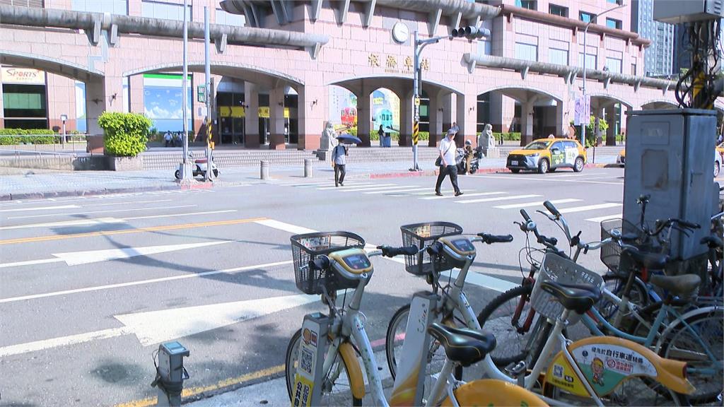 心情不好踹整排YoYouBike? 警鎖定男子身分通知到案