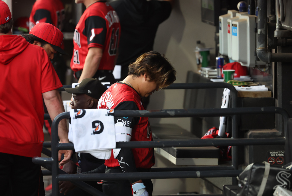 MLB(影)/美聯全壘打王驚傳傷情!「村神」村上宗隆提前退場白襪球迷憂心忡忡