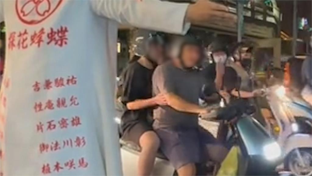 社牛男紅燈路口訓話尷爆 騎士「配合回覆」下場笑翻網