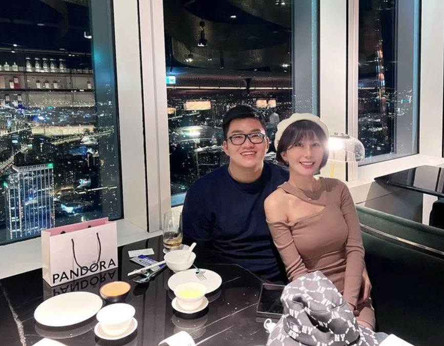 Joeman女友泡澡辣照被挖!轉身卡住「一條線」網暴動:合法嗎?