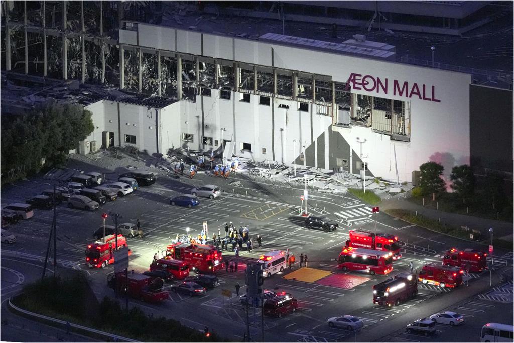 熊本AEON「爆炸瞬間」畫面曝光！巨大衝擊「火光碎片狂飛」濃煙吞噬如災難片