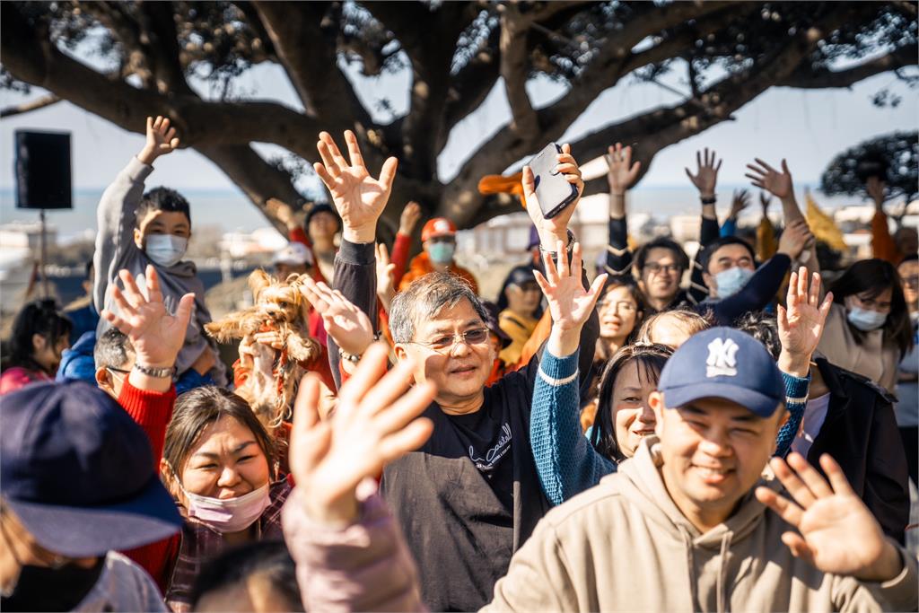 快新聞/合體柯建銘!賴總統新竹拜廟人氣夯 林志潔捎喜訊:雙罷連署都破萬