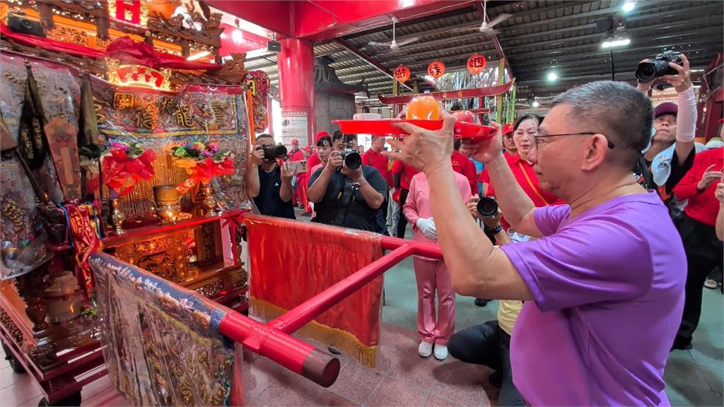 桃園龍德宮四媽祖南巡抵高雄　搭火車「鐵道巡安」北返