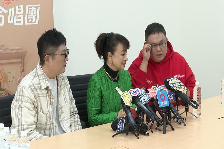 陽光女子合唱團票房破5億！　翁倩玉現身電影院催票