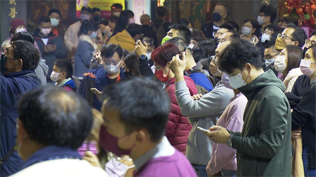 台北保安宮抽出兔年國運籤 解籤「待風浪平息後會平順」