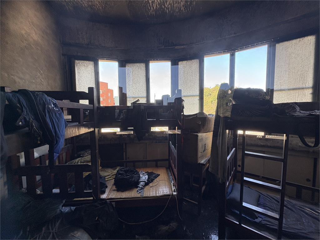 左營消防隊"寢室起火"! 疑電線走火竄濃煙"急灌救"