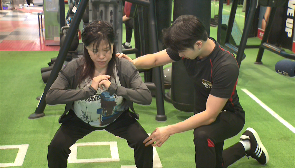 年後甩肉還「腹」債　深蹲、硬舉效率高　教練：心態調整是關鍵