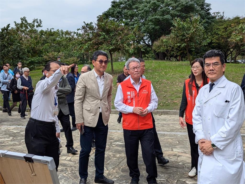 快新聞/劉建國邀陳金德視察「台大虎尾院區」 肯定醫療大樓擴建計畫