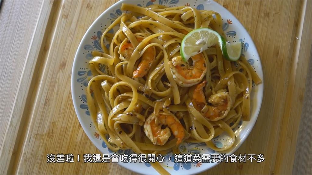 老外主廚巧手料理市場食材 「秒變高級西餐」網讚:跪求開餐廳
