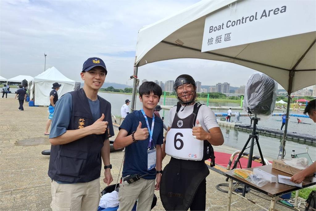 世壯運場外/日本輕艇選手「頭盔故障」需現場改造新頭盔 蘆洲警即刻救援