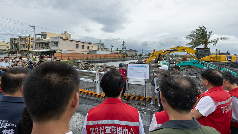快新聞/災後全力勘災復原!賴政府行政團隊兵分四路 前進第一線關心災情