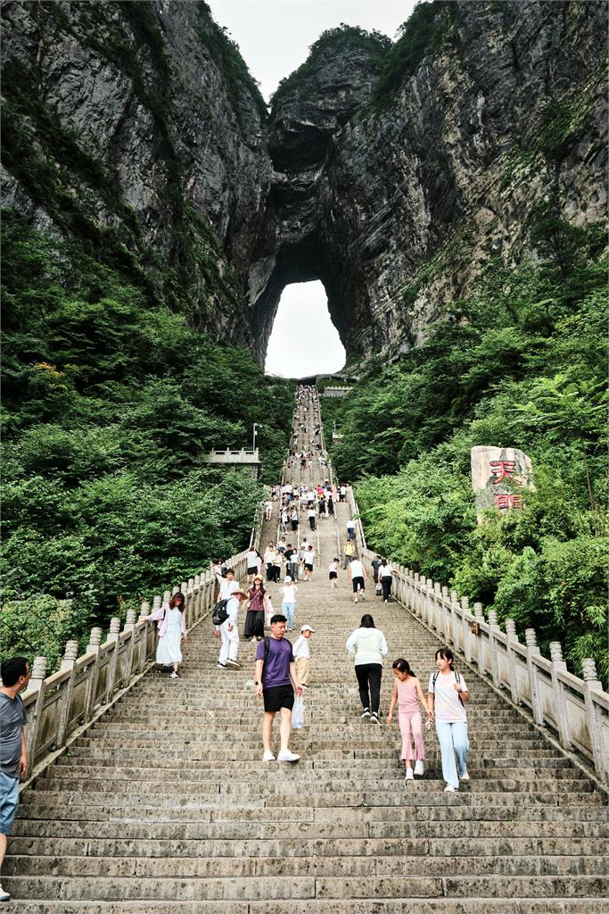 虎航曾推「2700元」直飛張家界?旅遊達人曬當年登機證:穩死航線