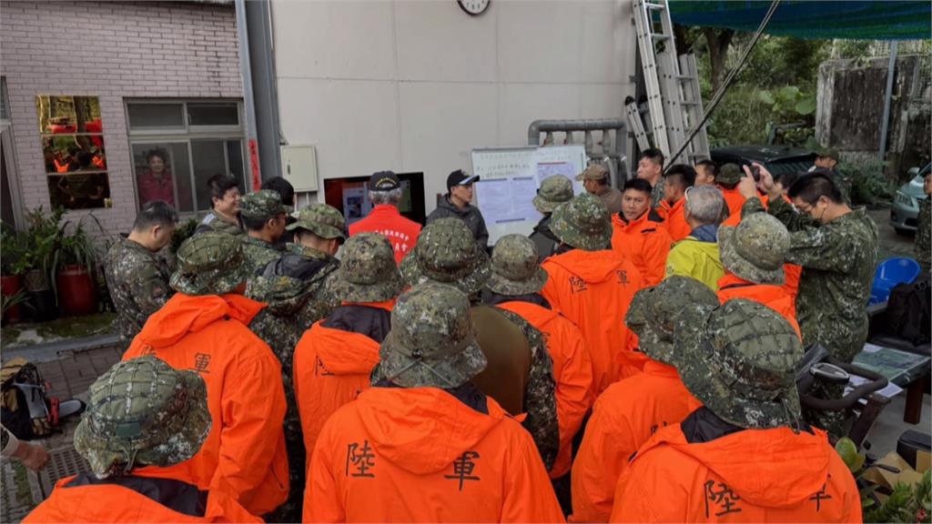 裝甲兵獨攀"八唐縱走"滑落溪谷　　失聯6天吹哨獲救