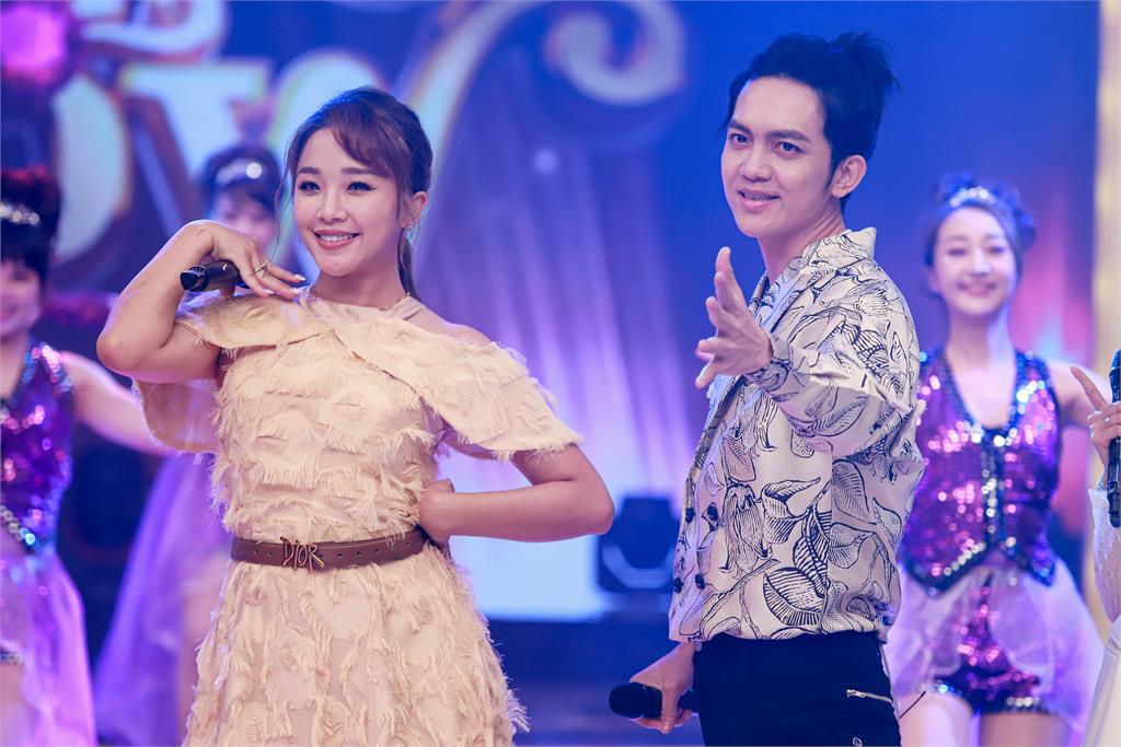 《超級冰冰Show》龍千玉、江志豐大牌秀好歌不斷!賴慧如跟郭忠祐情歌對唱默契十足