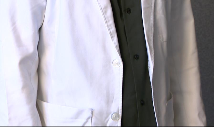 醫大生遭無照男酒駕撞死　體育主播穿亡兒衣出庭討公道