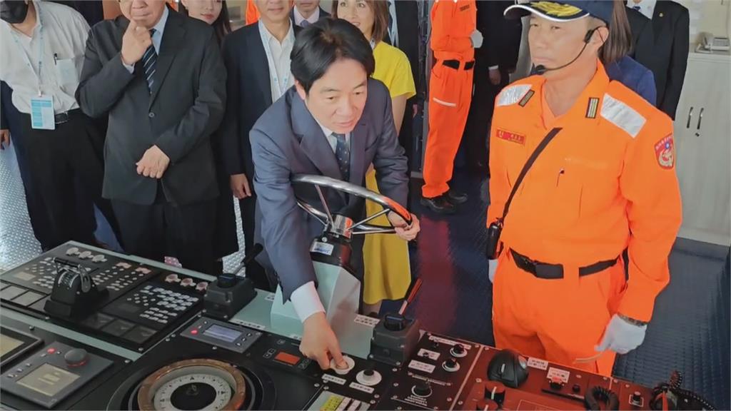 主持成軍典禮登上「雲林艦」 賴總統:全國人民做海巡後盾
