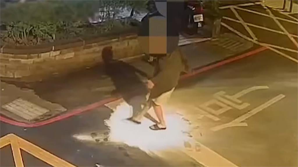 板橋4男偷社區滅火器到處亂噴 里長不忍了趕緊報警
