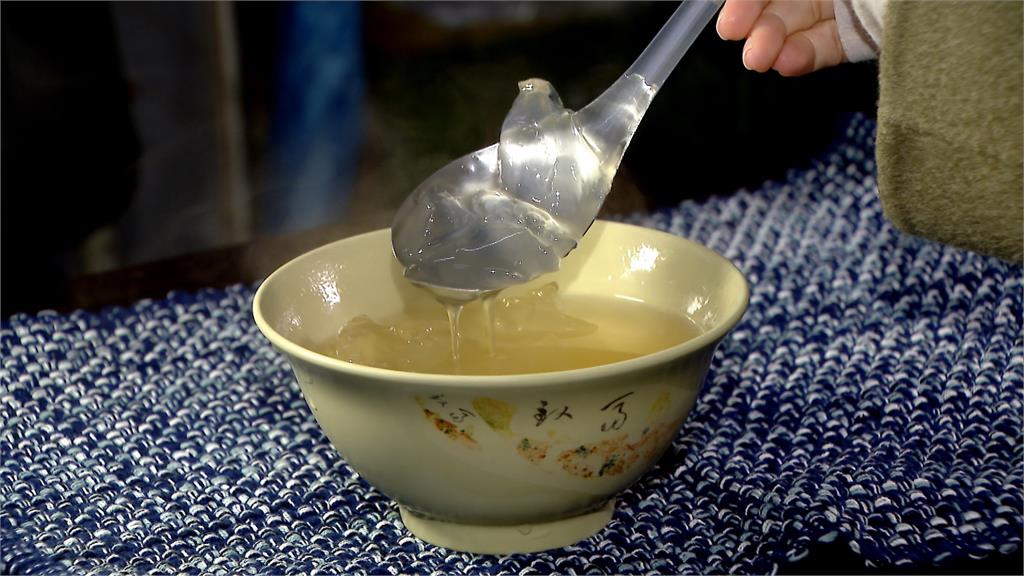 你吃過嗎?古早味「太白粉冰」 口感Q彈滿口黑糖香