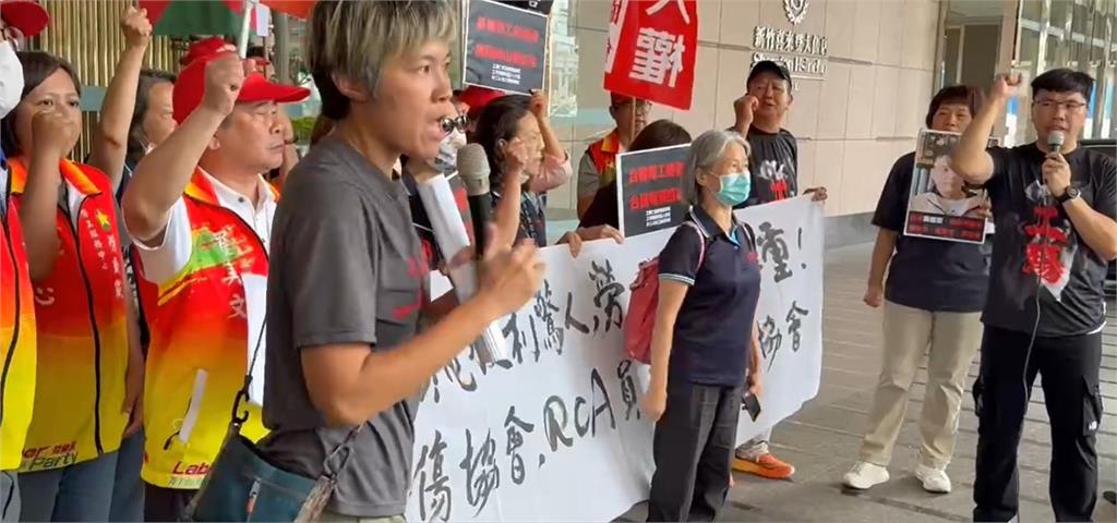 工殤家屬突襲台積電股東會!魏哲家收下「陳情書」致歉允諾改善