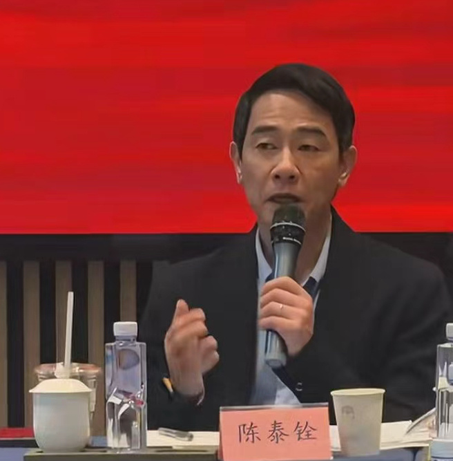 「山雞哥」不叫陳小春？昔砸400萬轉運「本名曝光」老婆應采兒也改名了