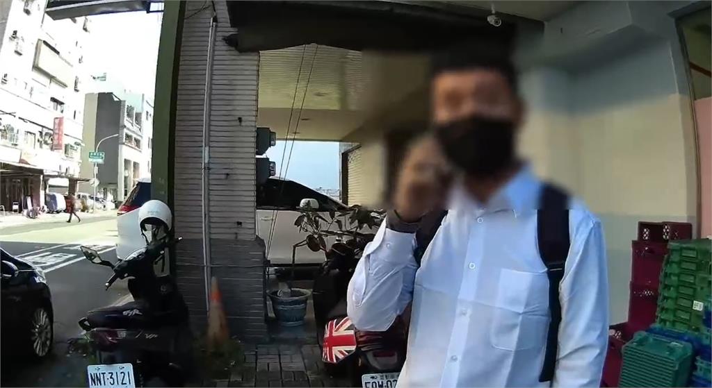 被假檢座騙2次…譚艾珍「郵局領110萬被攔下」關鍵畫面曝!警秒逮車手