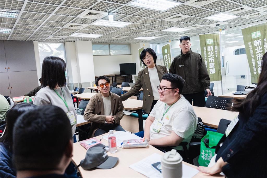 快新聞/民進黨「新北民主培力營」報名秒殺!蘇巧慧盼青年關心公共事務