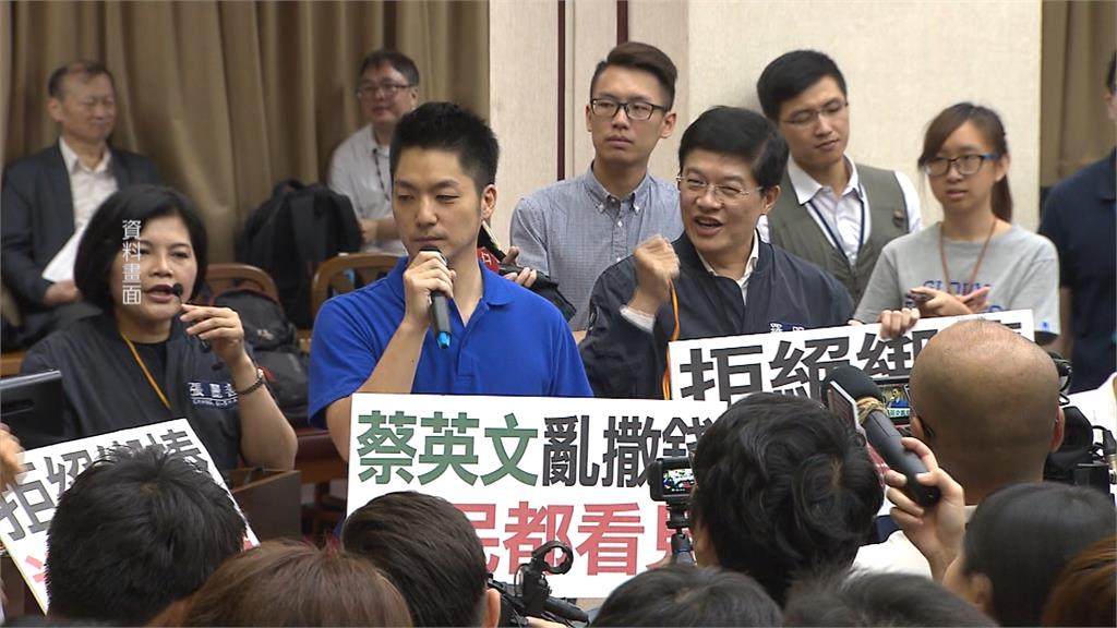 前瞻互槓!吳思瑤翻出當年畫面 批蔣萬安換了位置換了腦袋