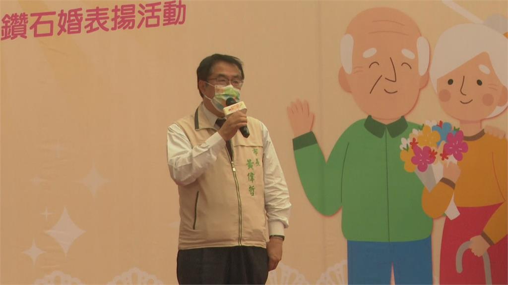 謝龍介推敬老金加碼? 黃偉哲:參選人為選舉邀功難免
