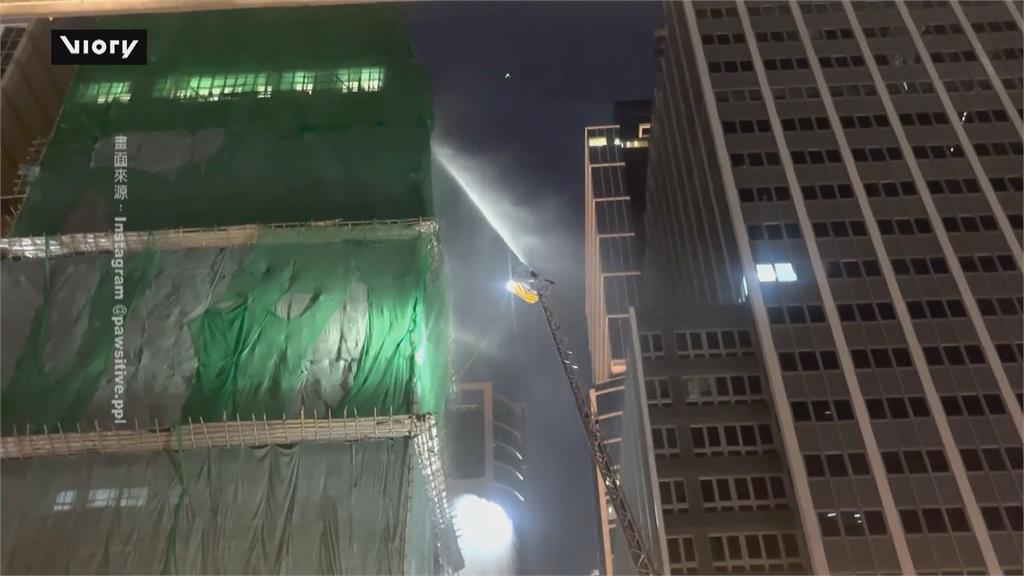 香港中環華懋大廈起火 「燃燒近5小時」4人送醫