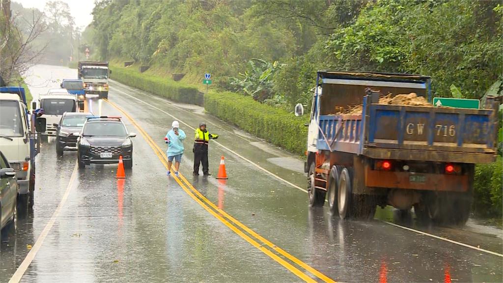 康芮來襲宜蘭強風豪雨　蘇澳掀15米巨浪、蘭陽溪暴漲