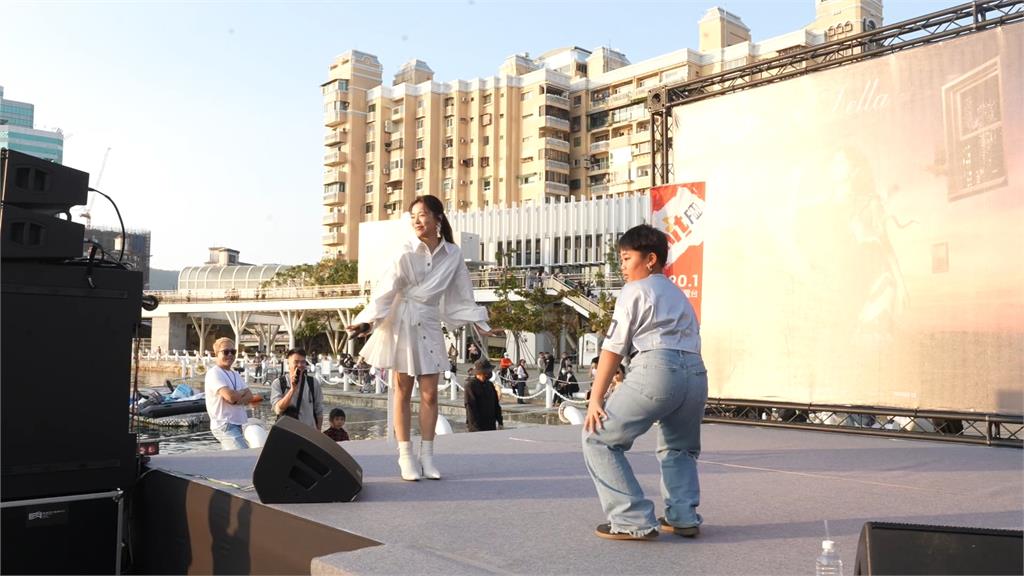 剛唱完小巨蛋! #-#丁噹演唱會移師高雄「推客製歌單」