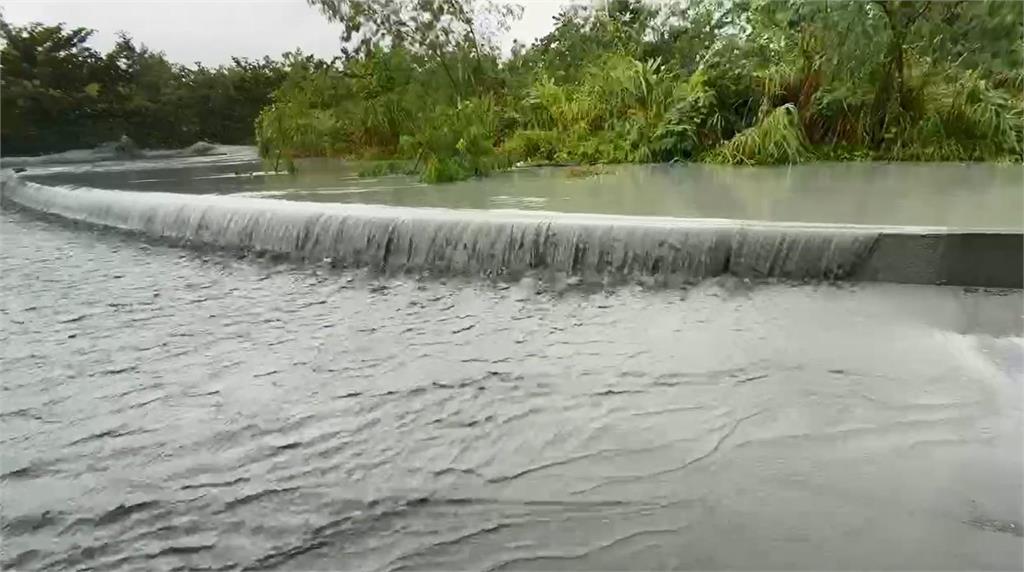 台鐵光復隧道北口上方淹水 鳳林往返瑞穗列車一度停駛