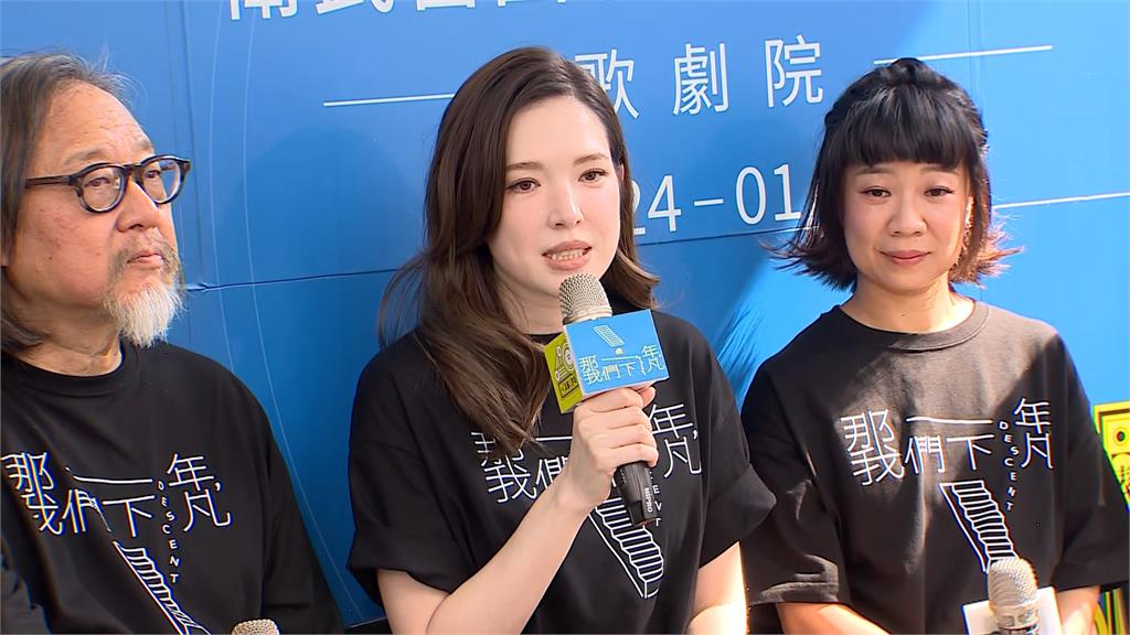 許瑋甯產後火速復工　「秀白皙美腿」纖瘦體態看不出剛生完