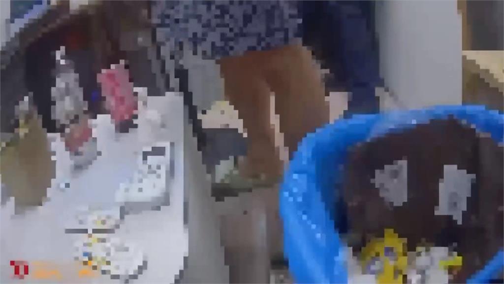 女模「嘴塞襪、窗簾綁手」離奇死亡！　男友顧拍片：不用報警