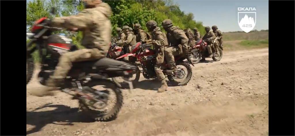 現代騎兵！俄軍特設「摩托車部隊」　烏克蘭跟進