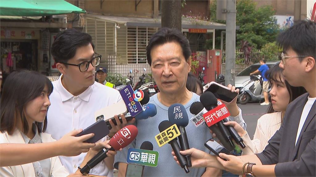 蔣萬安被趙少康問2028露「謎之微笑」狂跳針！「再度問A答B」網笑翻：以為是重播