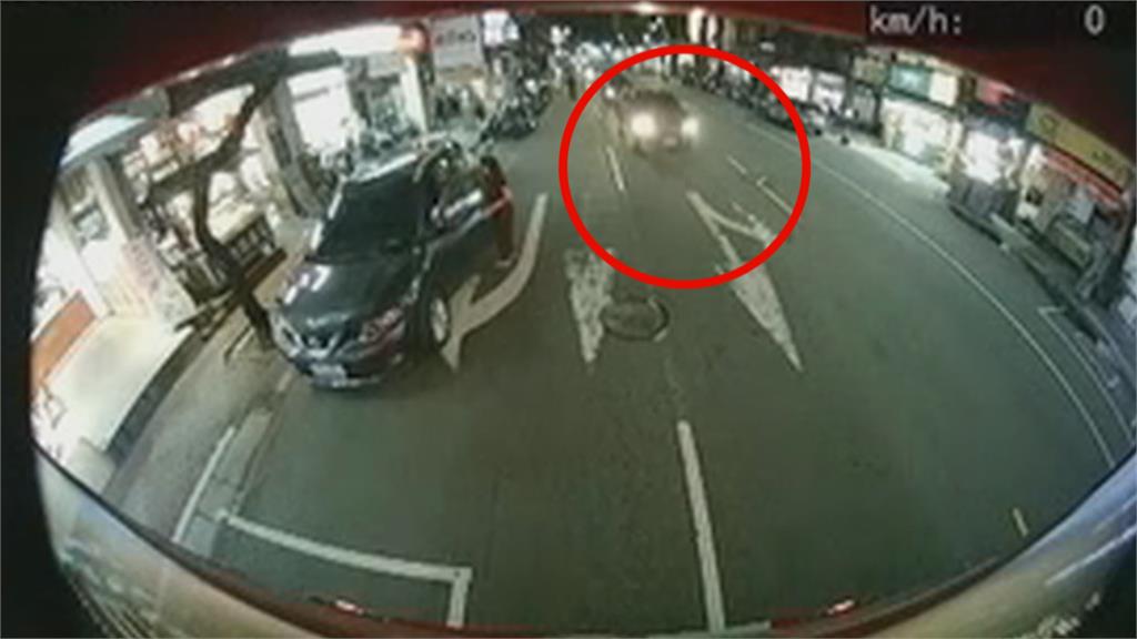疑不滿遭擋道 轎車車主攔下歸化台灣的俄羅斯運將嗆聲 違法行挨罰